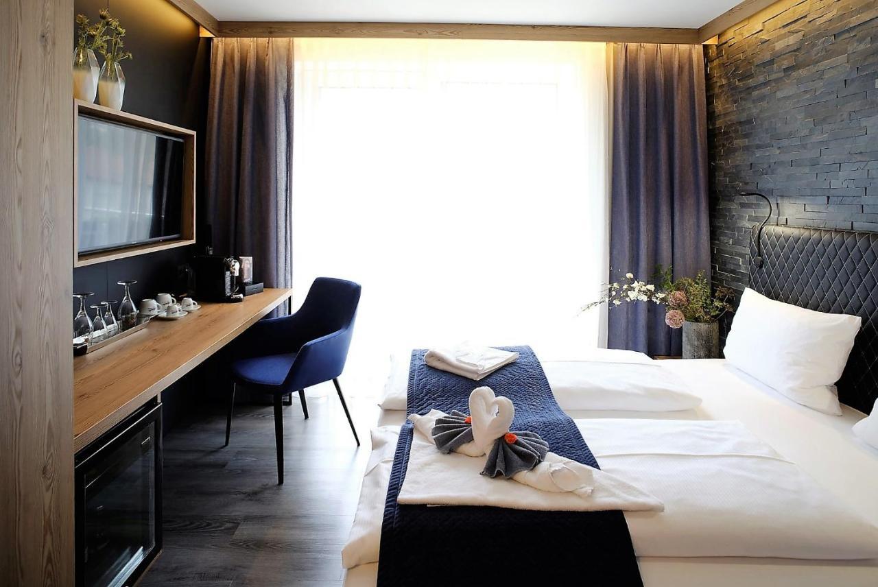 Art & Galerie Hotel Lenz Plauer See Fuenfseen Exterior foto